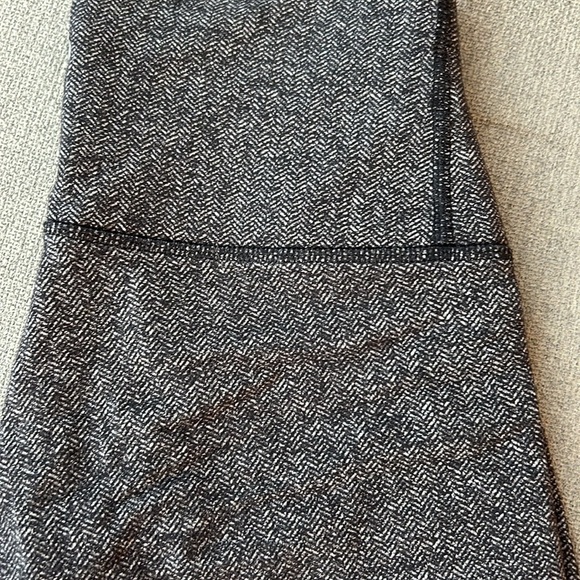 Lululemon Herringbone Knit Leggings Size 4 - Picture 5 of 7